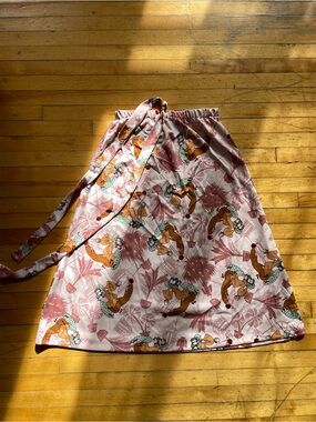 1970's Vintage Novelty Print Tie Belt Skirt
